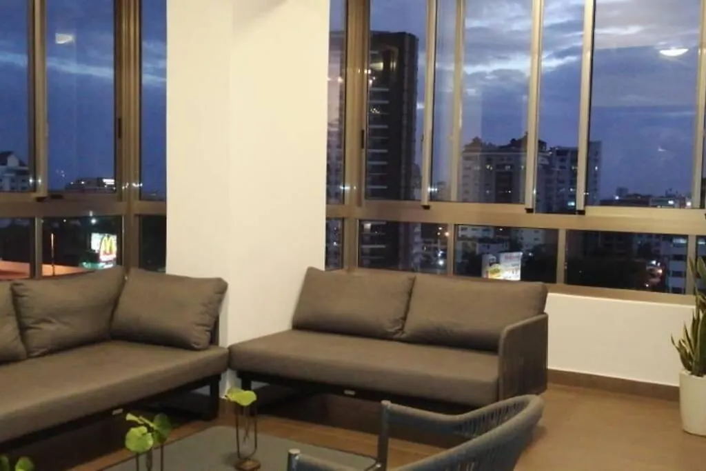 Escape Apartments, Balcony, Pool & Gym In La Julia Santo Domingo 0*,