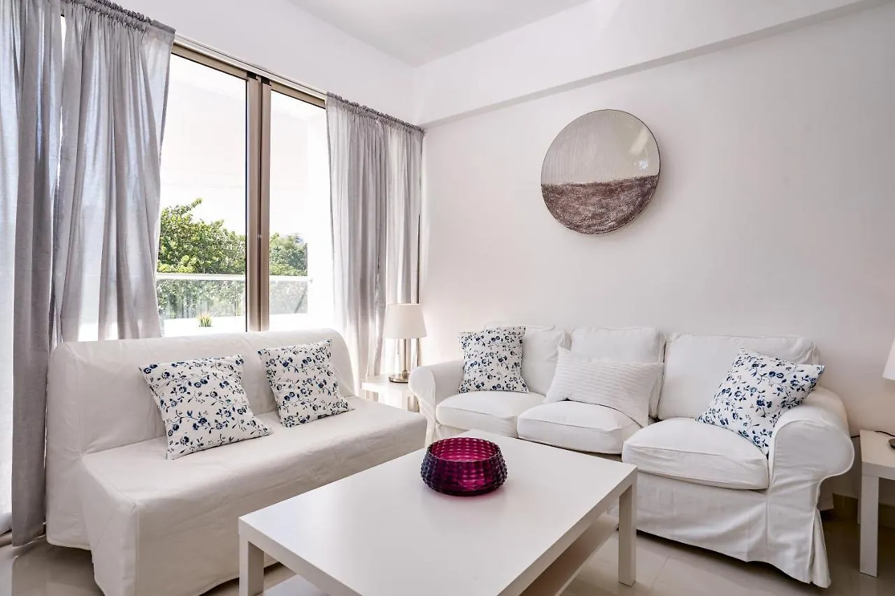 Escape Apartments, Balcony, Pool & Gym In La Julia Santo Domingo República Dominicana
