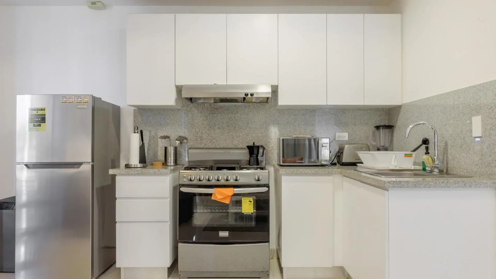 Escape Apartments, Balcony, Pool & Gym In La Julia Σάντο Ντομίγκο