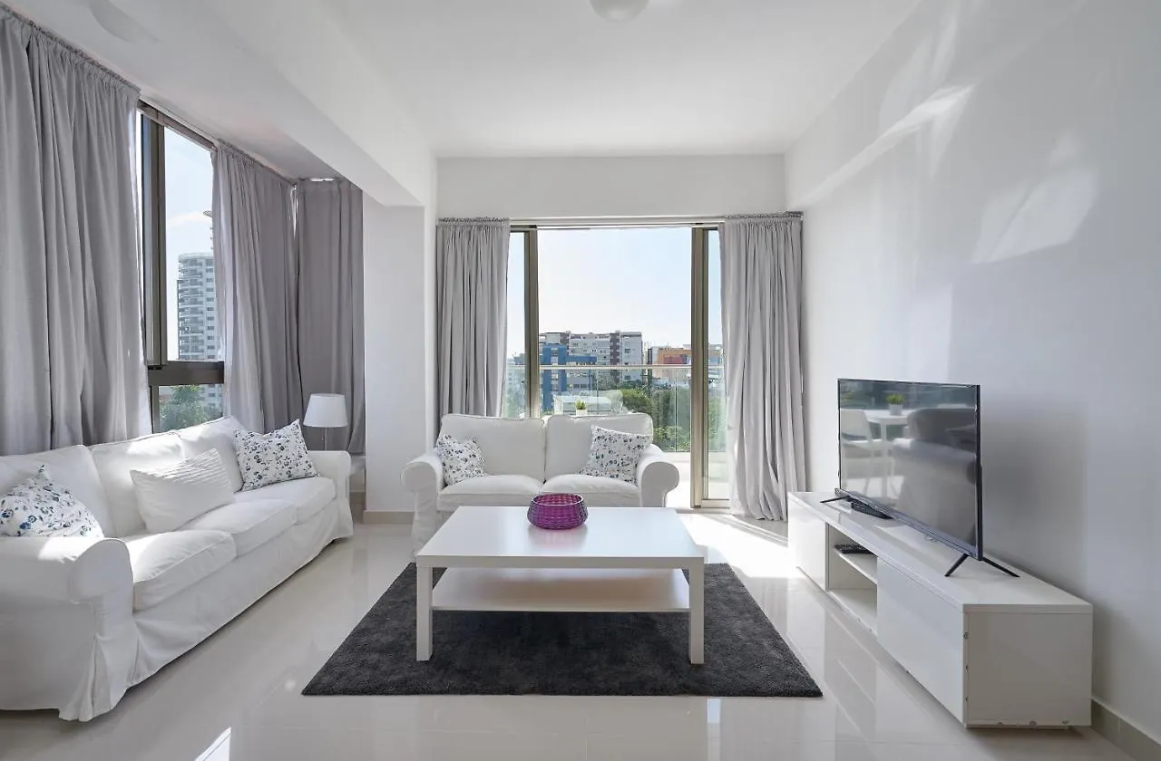 Escape Apartments, Balcony, Pool & Gym In La Julia Santo Domingo