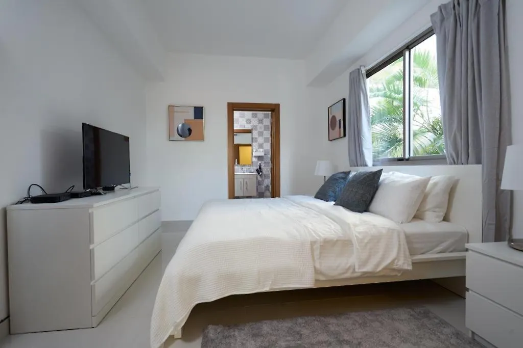 Escape Apartments, Balcony, Pool & Gym In La Julia Santo Domingo